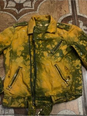 Robin's Jean Olive and Mustard Dyed Tee